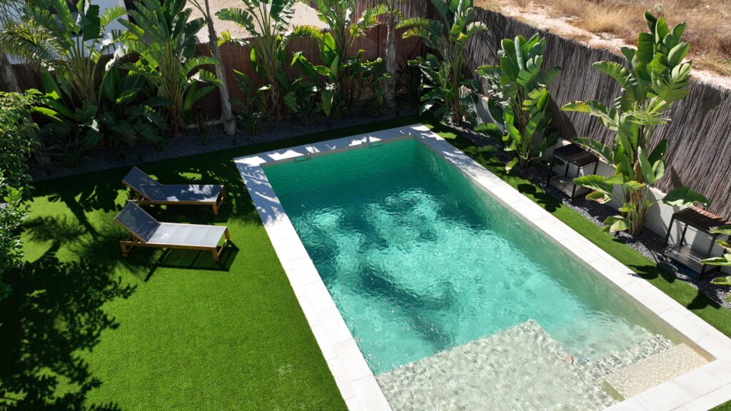 jardín piscina Albergrass