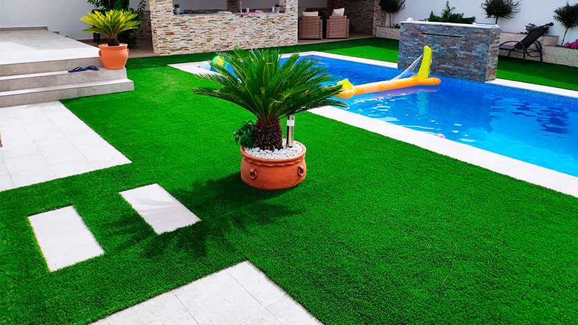 Piscine in erba artificiale